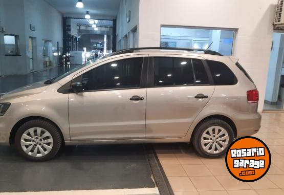 Autos - Volkswagen SURAN 1.6  COMFORTLINE 2015 Nafta 125000Km - En Venta