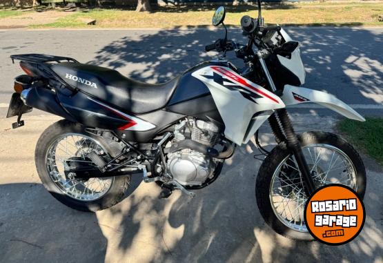 Motos - Honda Xr 150l 2025 Nafta 3500Km - En Venta