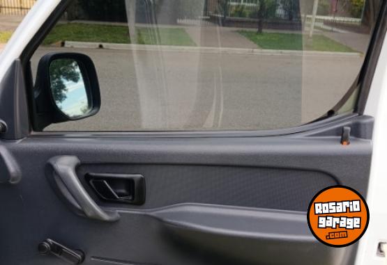 Utilitarios - Peugeot Partner kangoo Fiorino 2010 Nafta 1Km - En Venta