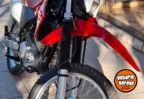 Motos - Honda Tornado xr 250 2022 Nafta 6300Km - En Venta