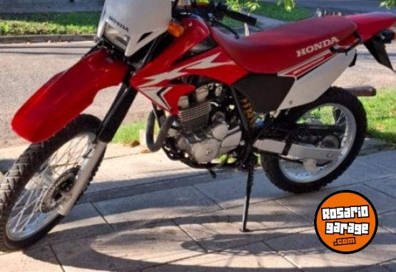 Motos - Honda Tornado xr 250 2022 Nafta 6300Km - En Venta
