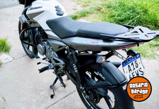Motos - Bajaj Rouser ns125 2022 Nafta 29000Km - En Venta