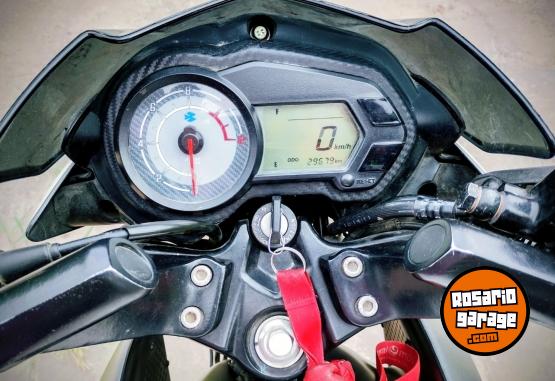 Motos - Bajaj Rouser ns125 2022 Nafta 29000Km - En Venta