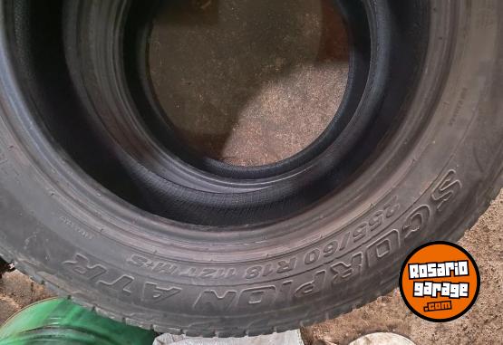 Accesorios para Autos - Cubierta 255/60 R18 - En Venta