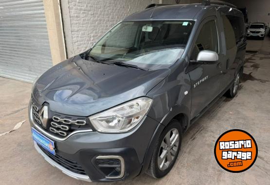 Utilitarios - Renault Kangoo II Stepway 1.6 2019 Nafta 170000Km - En Venta