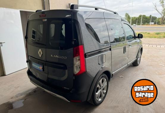 Utilitarios - Renault Kangoo II Stepway 1.6 2019 Nafta 170000Km - En Venta