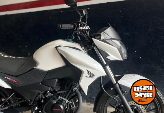 Motos - Honda Cb twister 125 2022 Nafta 4200Km - En Venta