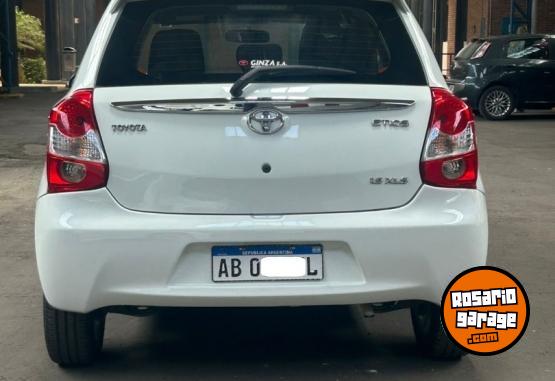 Autos - Toyota ETIOS 1.5 XLS 2017 Nafta 141900Km - En Venta