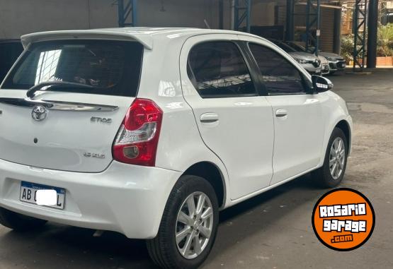 Autos - Toyota ETIOS 1.5 XLS 2017 Nafta 141900Km - En Venta