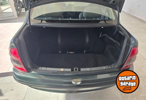 Autos - Chevrolet Corsa gl 2008 GNC 230000Km - En Venta