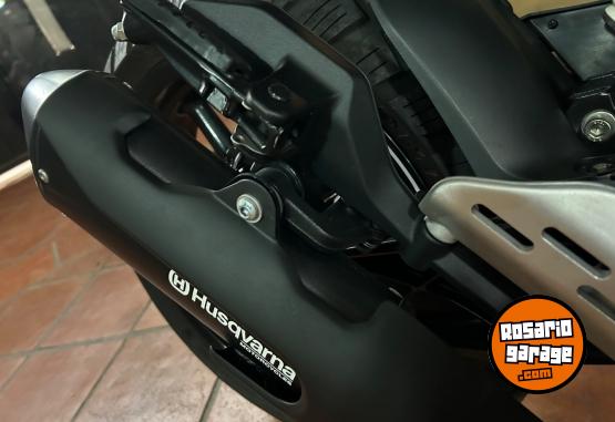 Motos - Husqvarna Svartpilen 200 2021 Nafta 8900Km - En Venta