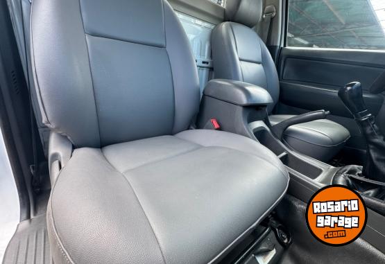 Camionetas - Toyota HILUX 4x4 CABINA SIMPLE 2015 Diesel 163000Km - En Venta