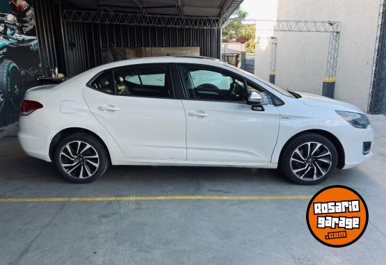 Autos - Citroen C4 Lounge 2017 Nafta 133700Km - En Venta