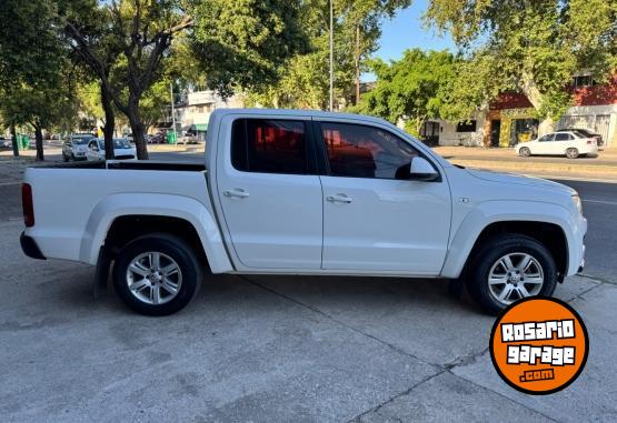 Camionetas - Volkswagen Amarok Trendline 4x4 2015 Diesel 180000Km - En Venta