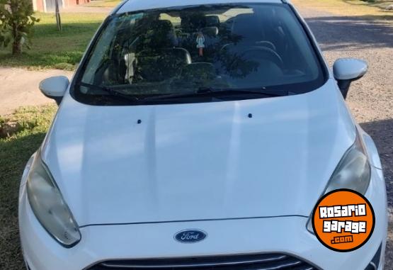Autos - Ford Fiesta Titanium Powershif 2015 GNC 196000Km - En Venta