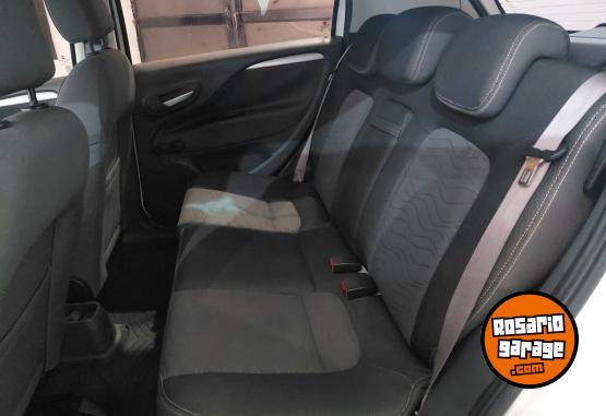 Autos - Fiat Punto essence 1.6 2014 Nafta 186000Km - En Venta