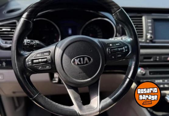 Autos - Kia CARNIVAL  EX 2.2 AT CRDI 2020 Diesel 120000Km - En Venta