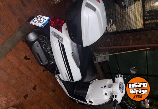 Motos - Kymco Like 125 2023 Nafta 5435Km - En Venta