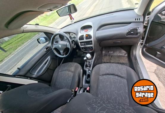 Autos - Peugeot 206 2011 Nafta 148000Km - En Venta