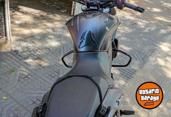Motos - Bajaj DOMINAR 250 2022 Nafta 22400Km - En Venta
