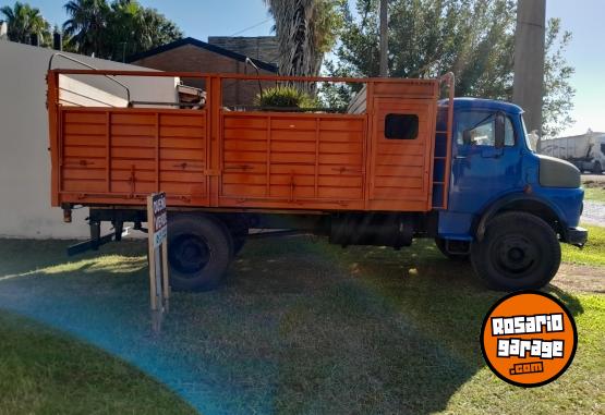 Camiones y Gr�as - Vendo Mercedes 1114 ,motor 1518 - En Venta