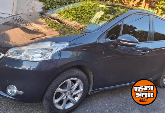 Autos - Peugeot 208 allure 2013 Nafta 91000Km - En Venta