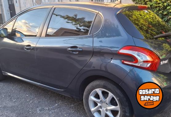 Autos - Peugeot 208 allure 2013 Nafta 91000Km - En Venta