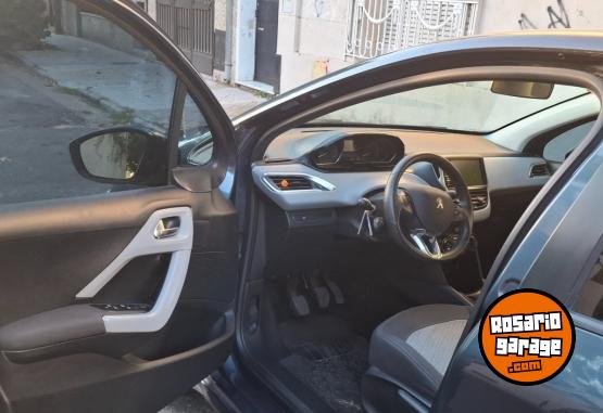Autos - Peugeot 208 allure 2013 Nafta 91000Km - En Venta