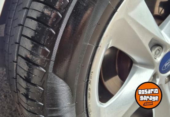 Autos - Ford Focus 2.0 excelente estad 2011 Nafta 160000Km - En Venta