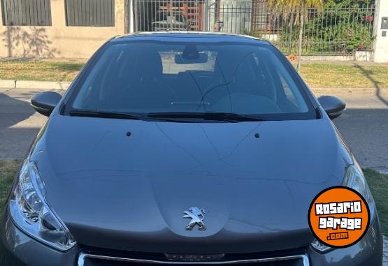 Autos - Peugeot 208 2014 Nafta 120000Km - En Venta