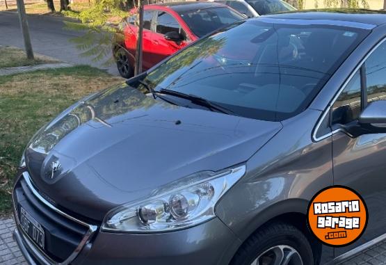 Autos - Peugeot 208 2014 Nafta 120000Km - En Venta