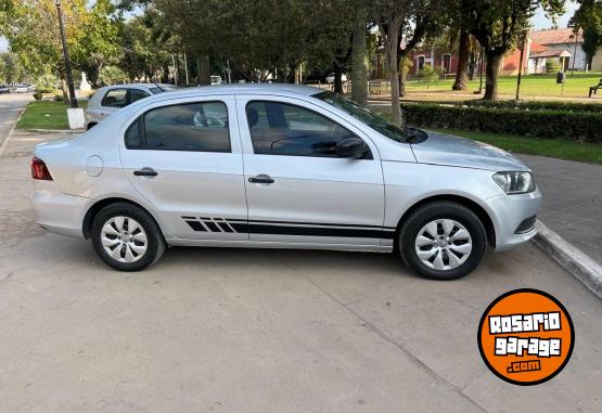 Autos - Volkswagen Voyage confort 2015 GNC 200Km - En Venta