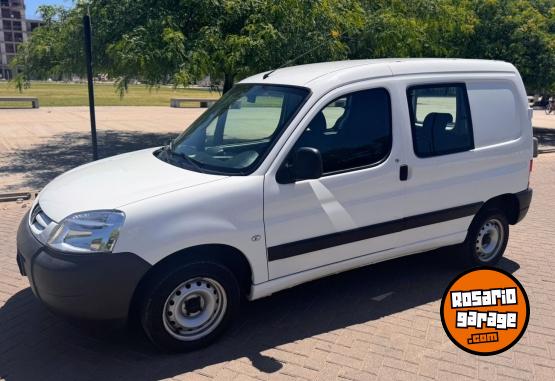Utilitarios - Peugeot PARTNER CONFORT HDI 1.6 2019 Diesel 46000Km - En Venta