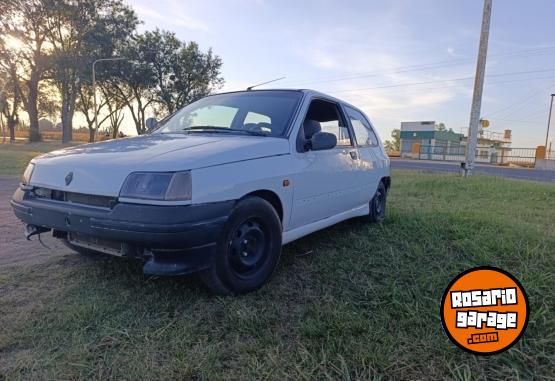 Autos - Renault Clio 1995 Diesel 1111Km - En Venta