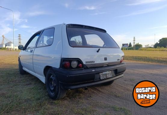 Autos - Renault Clio 1995 Diesel 1111Km - En Venta