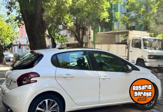 Autos - Peugeot 208 ALLURE 2017 Nafta  - En Venta