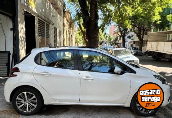 Autos - Peugeot 208 ALLURE 2017 Nafta  - En Venta