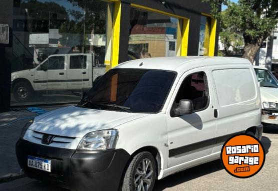 Utilitarios - Peugeot Partner 2017 Diesel 150000Km - En Venta