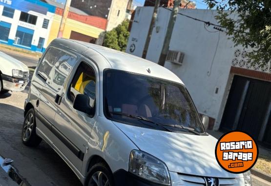 Utilitarios - Peugeot Partner 2017 Diesel 150000Km - En Venta
