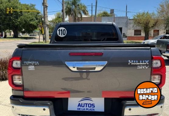 Camionetas - Toyota Hilux 2023 Diesel 35000Km - En Venta