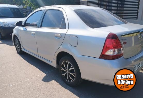 Autos - Toyota ETIOS XLS CAJA MANUAL 2019 Nafta 46000Km - En Venta