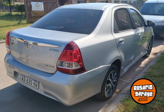 Autos - Toyota ETIOS XLS CAJA MANUAL 2019 Nafta 46000Km - En Venta
