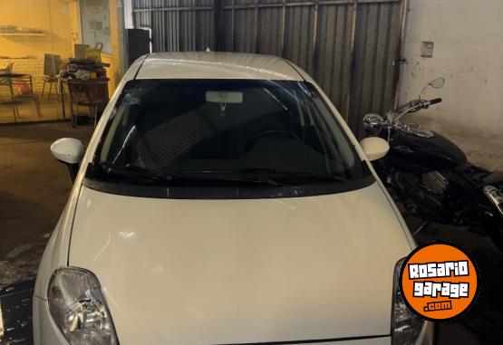 Autos - Fiat Expression 2011 GNC 180000Km - En Venta