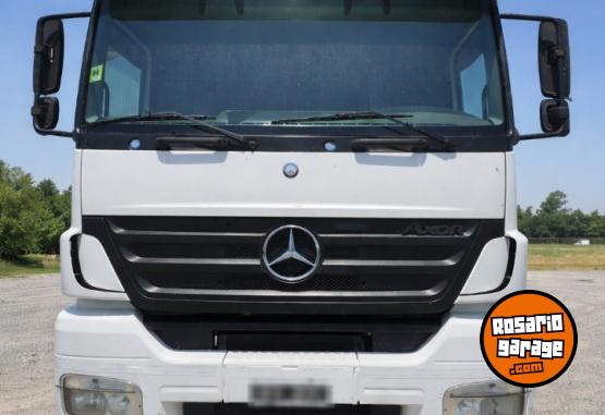 Camiones y Gr�as - MERCEDES BENZ AXOR 2040 6x2 � Tercer eje neumatico - En Venta
