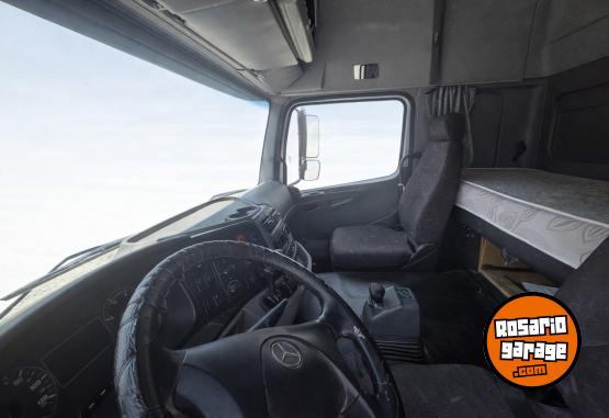 Camiones y Gr�as - MERCEDES BENZ AXOR 2040 6x2 � Tercer eje neumatico - En Venta