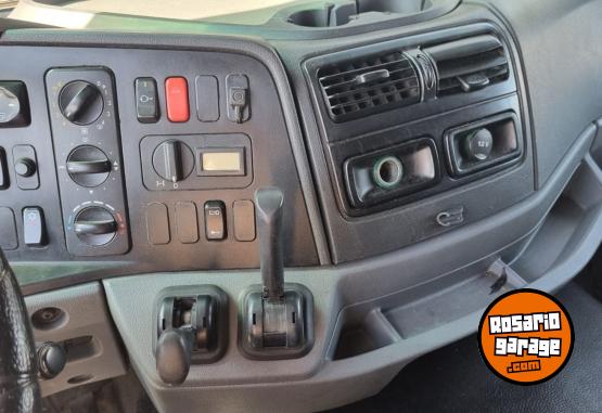 Camiones y Gr�as - MERCEDES BENZ AXOR 2040 6x2 � Tercer eje neumatico - En Venta