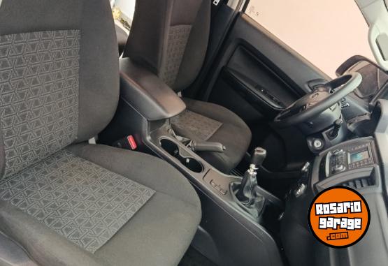 Camionetas - Ford Ranger 2021 Diesel 250000Km - En Venta