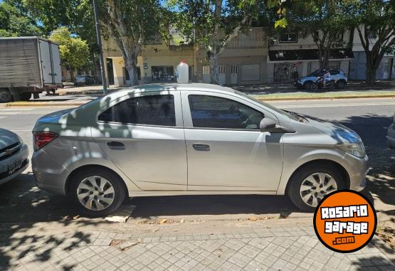 Autos - Chevrolet Prisma 2013 GNC 142000Km - En Venta
