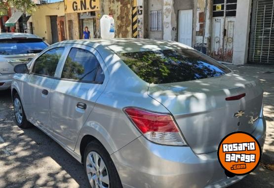 Autos - Chevrolet Prisma 2013 GNC 142000Km - En Venta