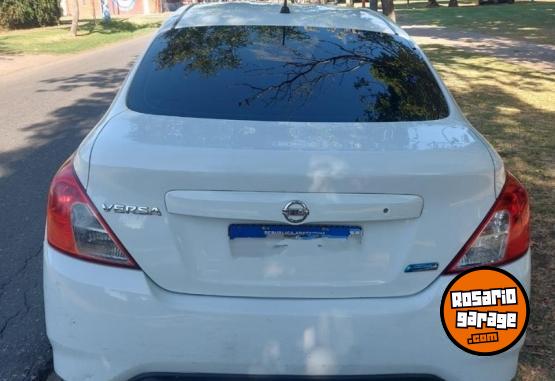 Autos - Nissan Versa Sense 2016 Nafta 128000Km - En Venta
